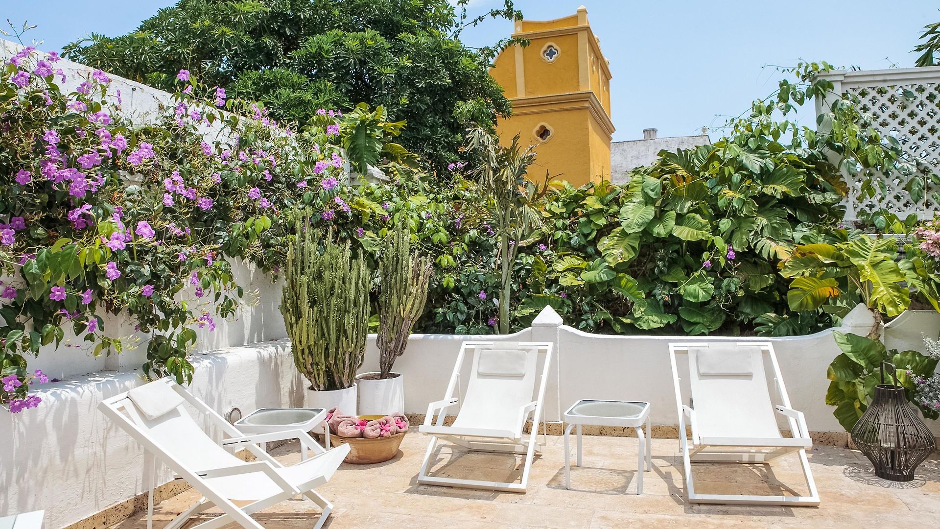 Casa Mejia 2*