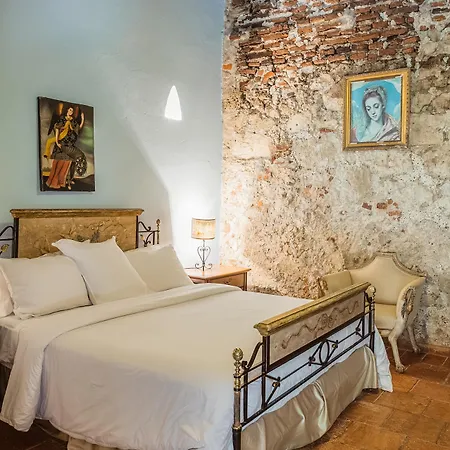 Casa Mejia 2*