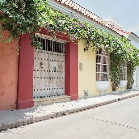 Casa Mejia Hotel 2*