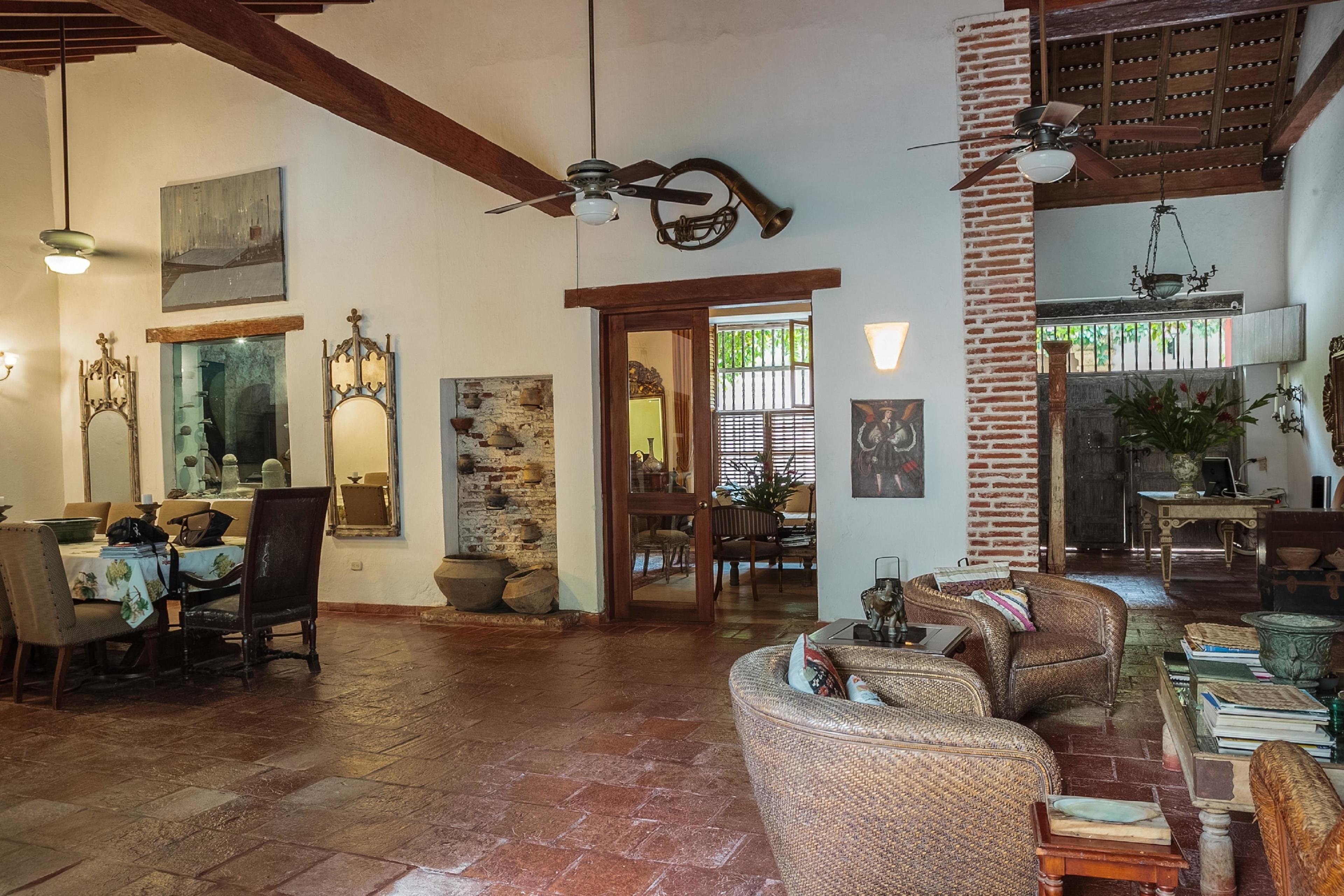 Casa Mejia Hotel 2*