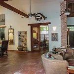 Casa Mejia