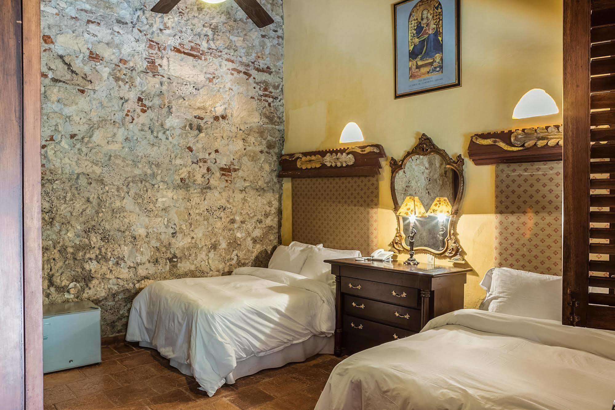 Casa Mejia Hotel 2*